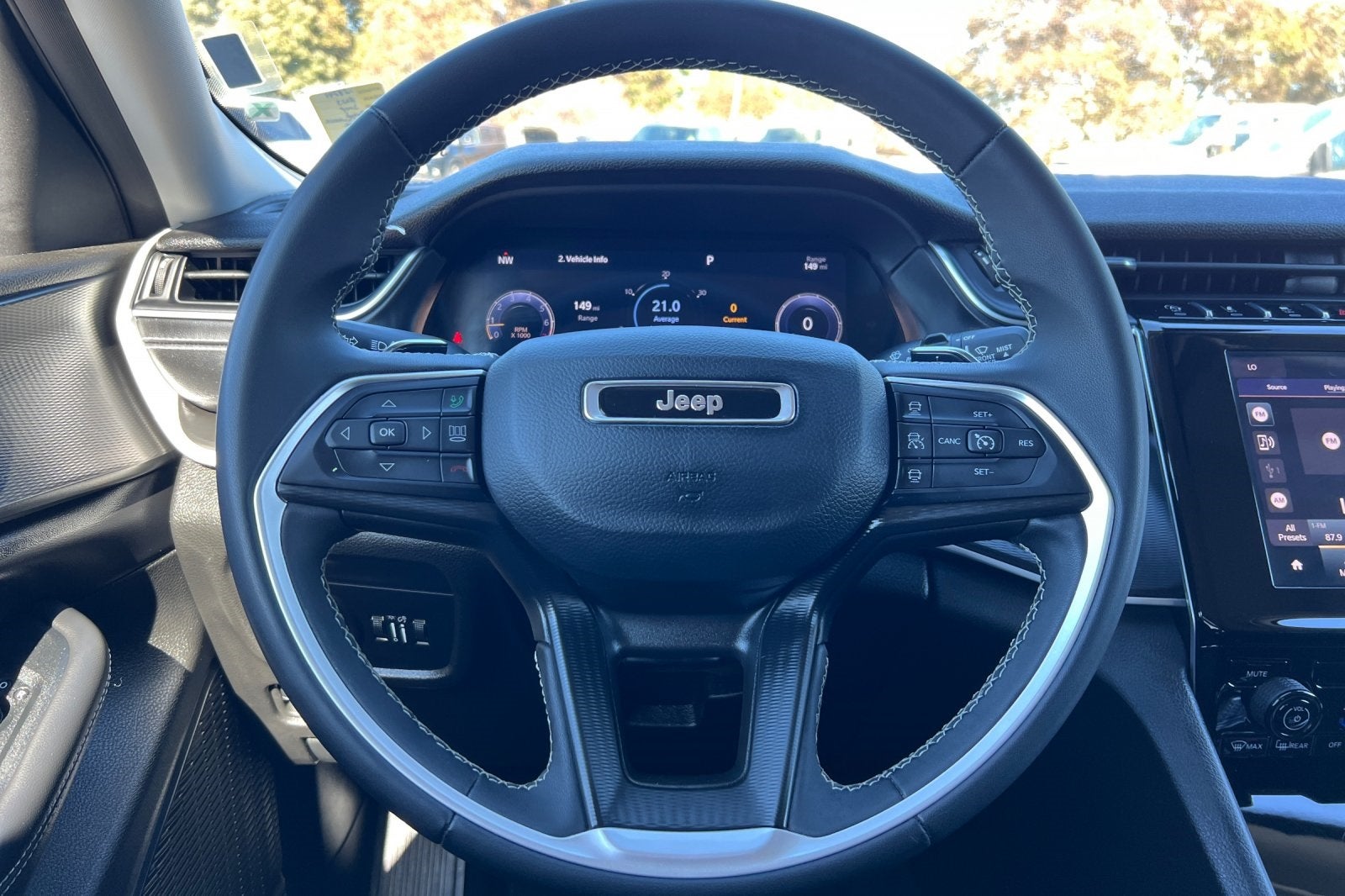 2023 Jeep Grand Cherokee L Laredo