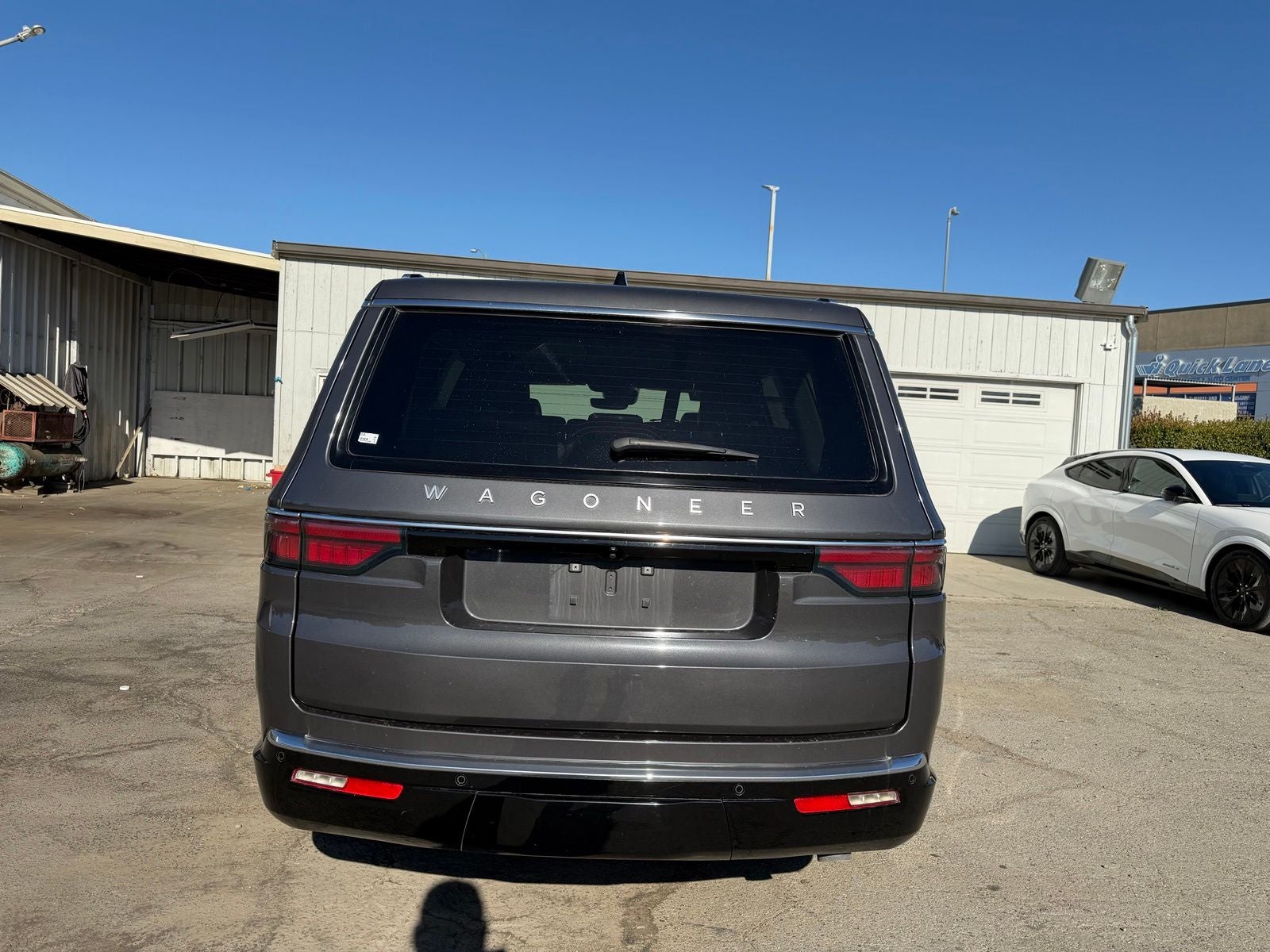 2024 Jeep Wagoneer Base