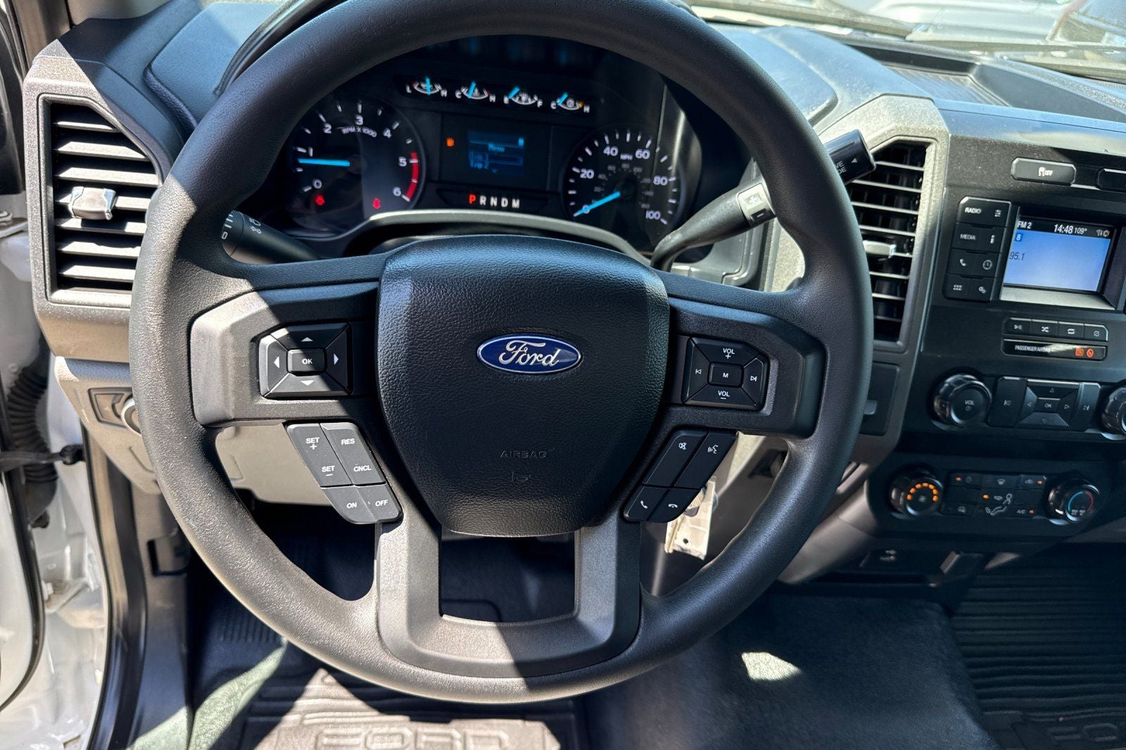 2020 Ford F-600SD XL