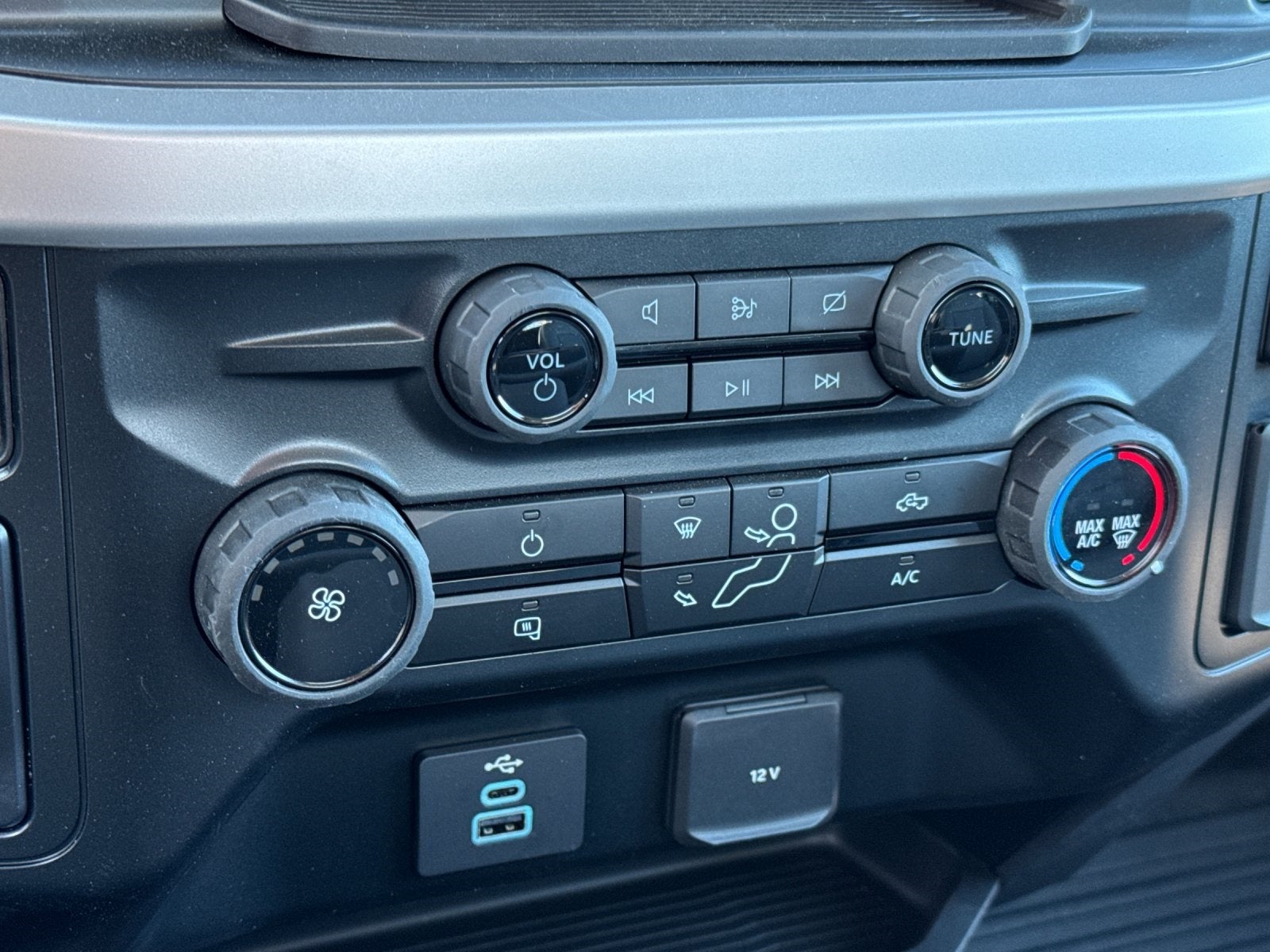 2024 Ford F-600SD XL