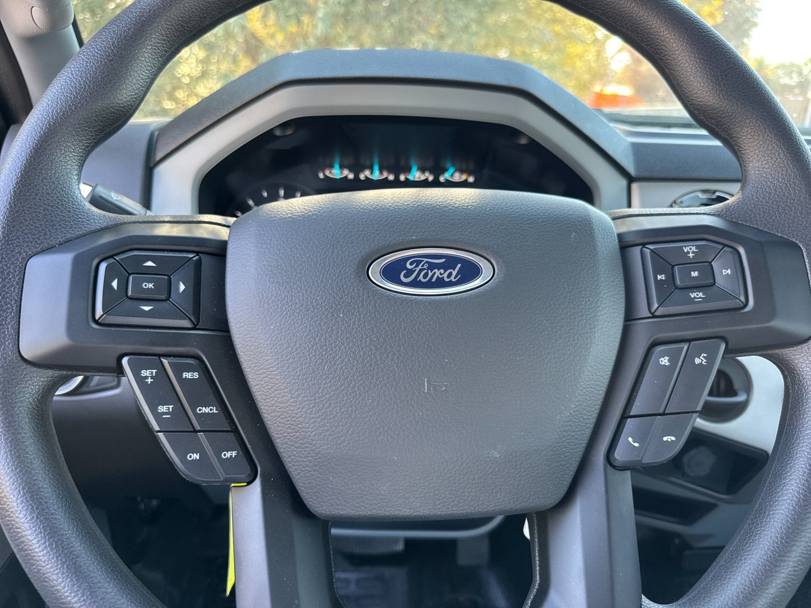 2027 Ford F-750SD Base