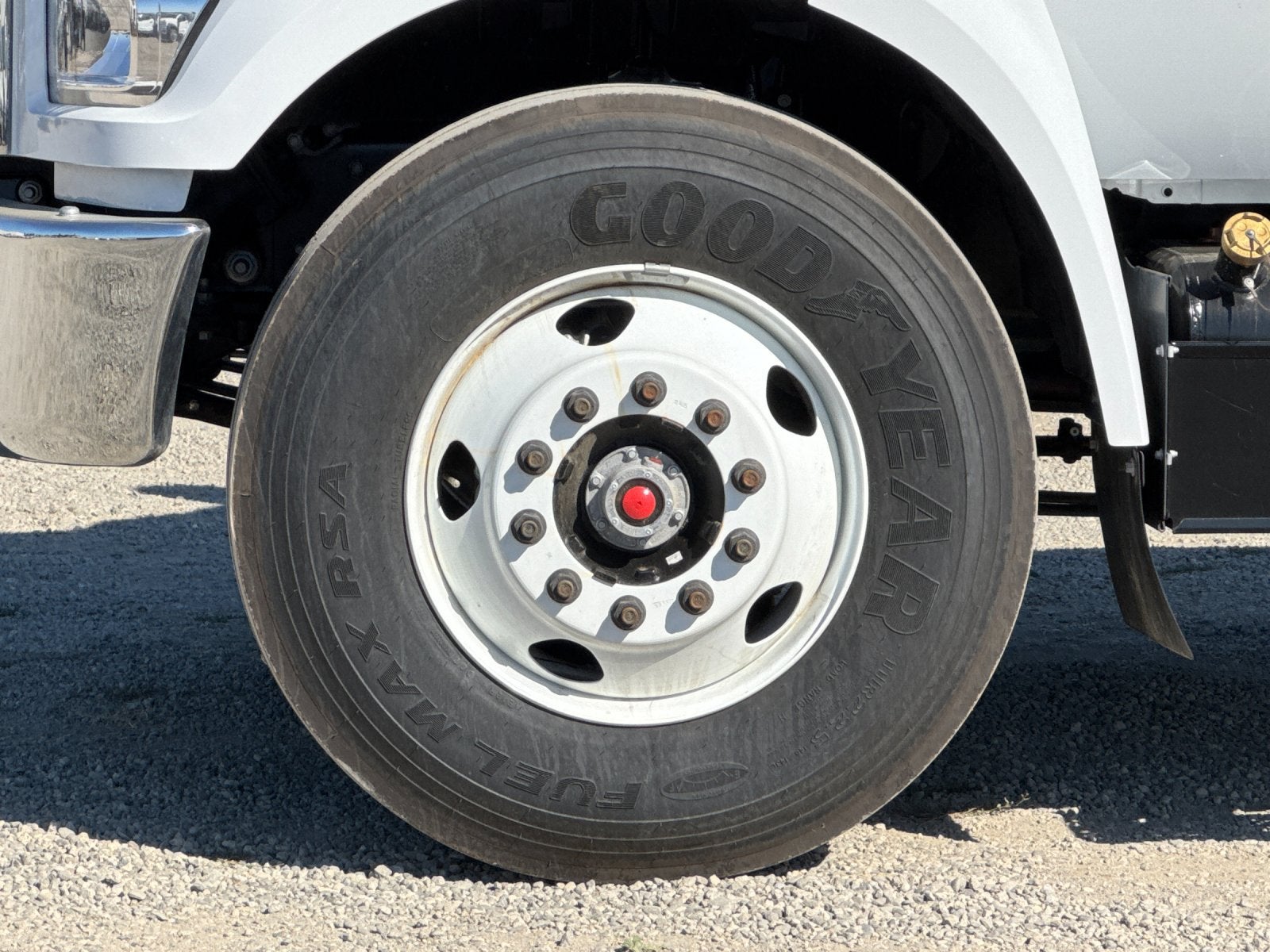 2027 Ford F-750SD Base