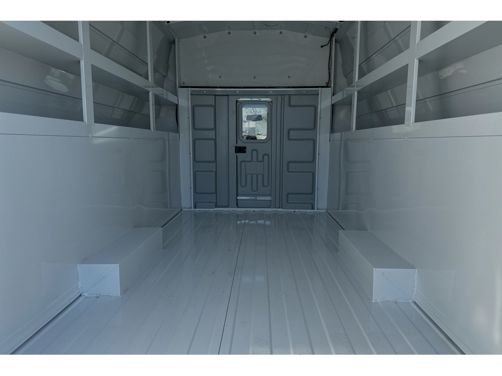 2025 Ford E-350SD Base Cutaway