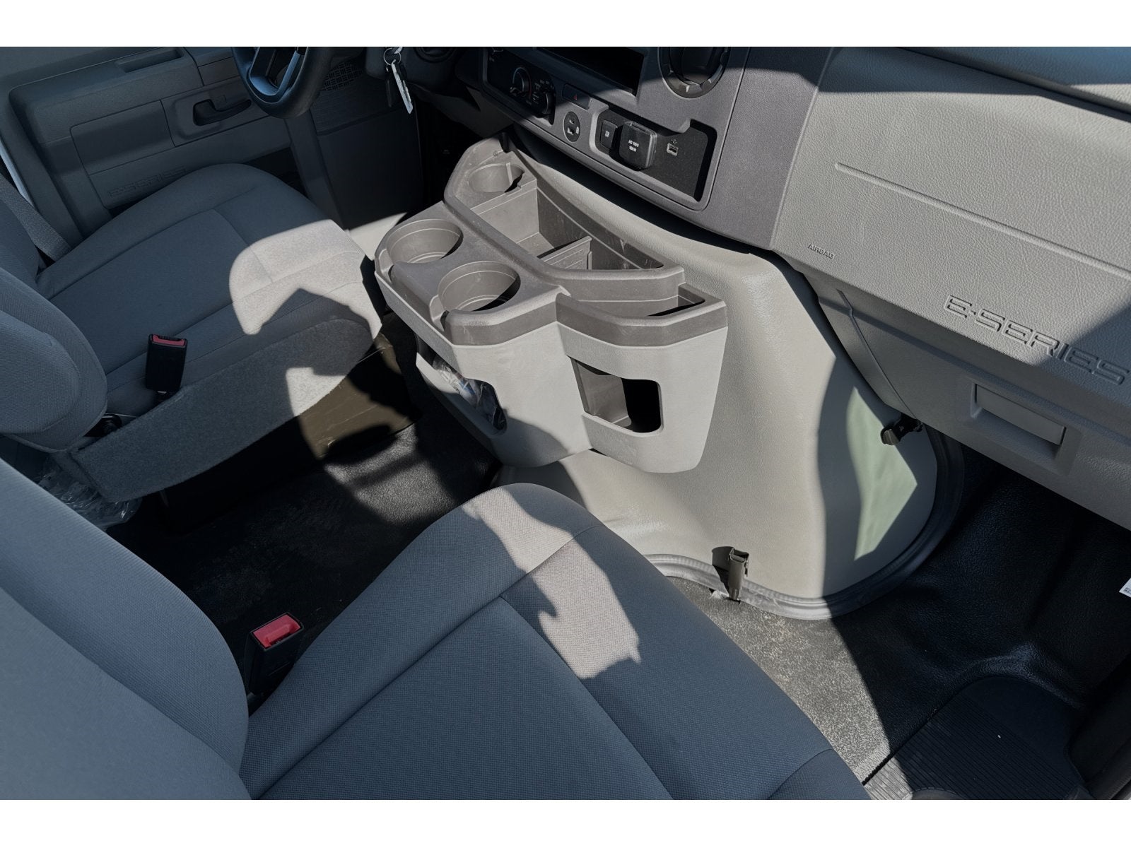 2025 Ford E-350SD Base Cutaway