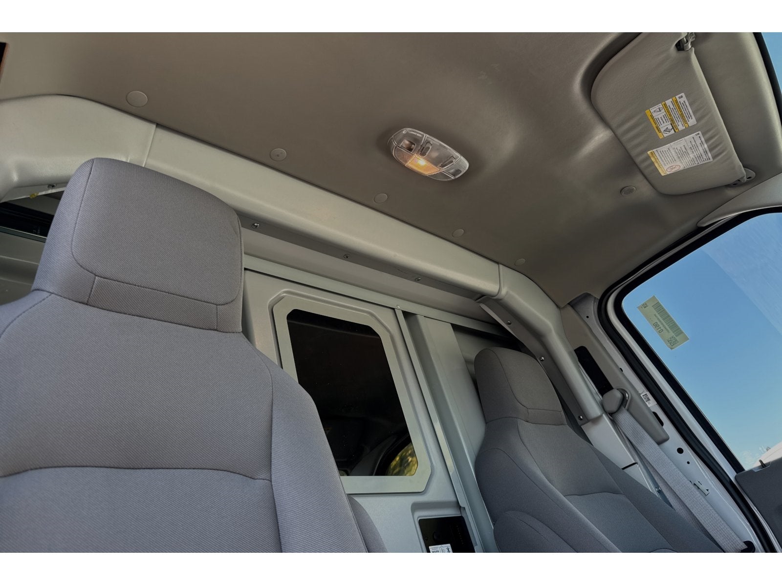 2025 Ford E-350SD Base Cutaway