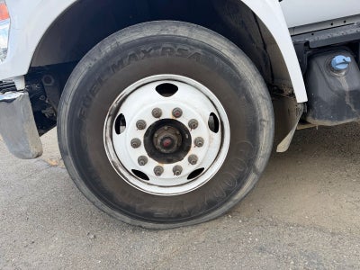 2022 Ford F-750SD Base