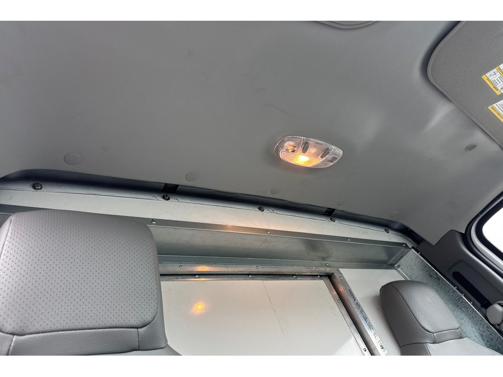 2024 Ford E-450SD Base DRW