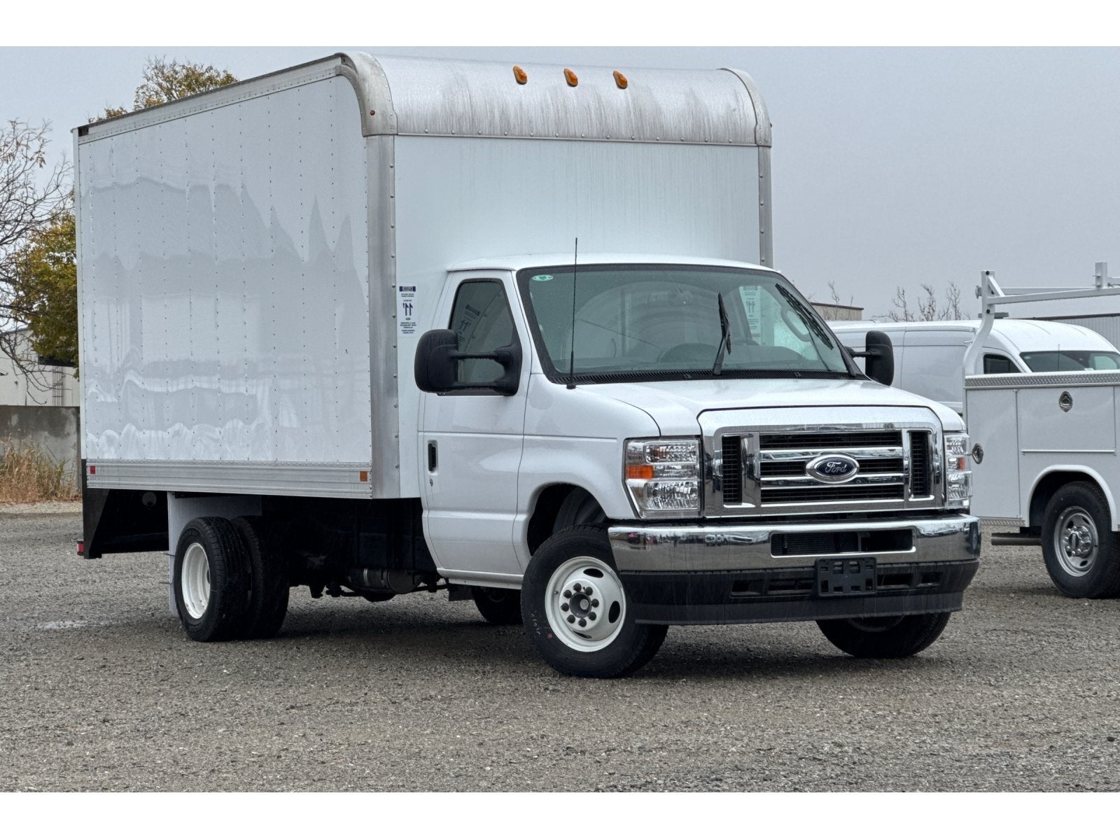 2024 Ford E-450SD Base DRW