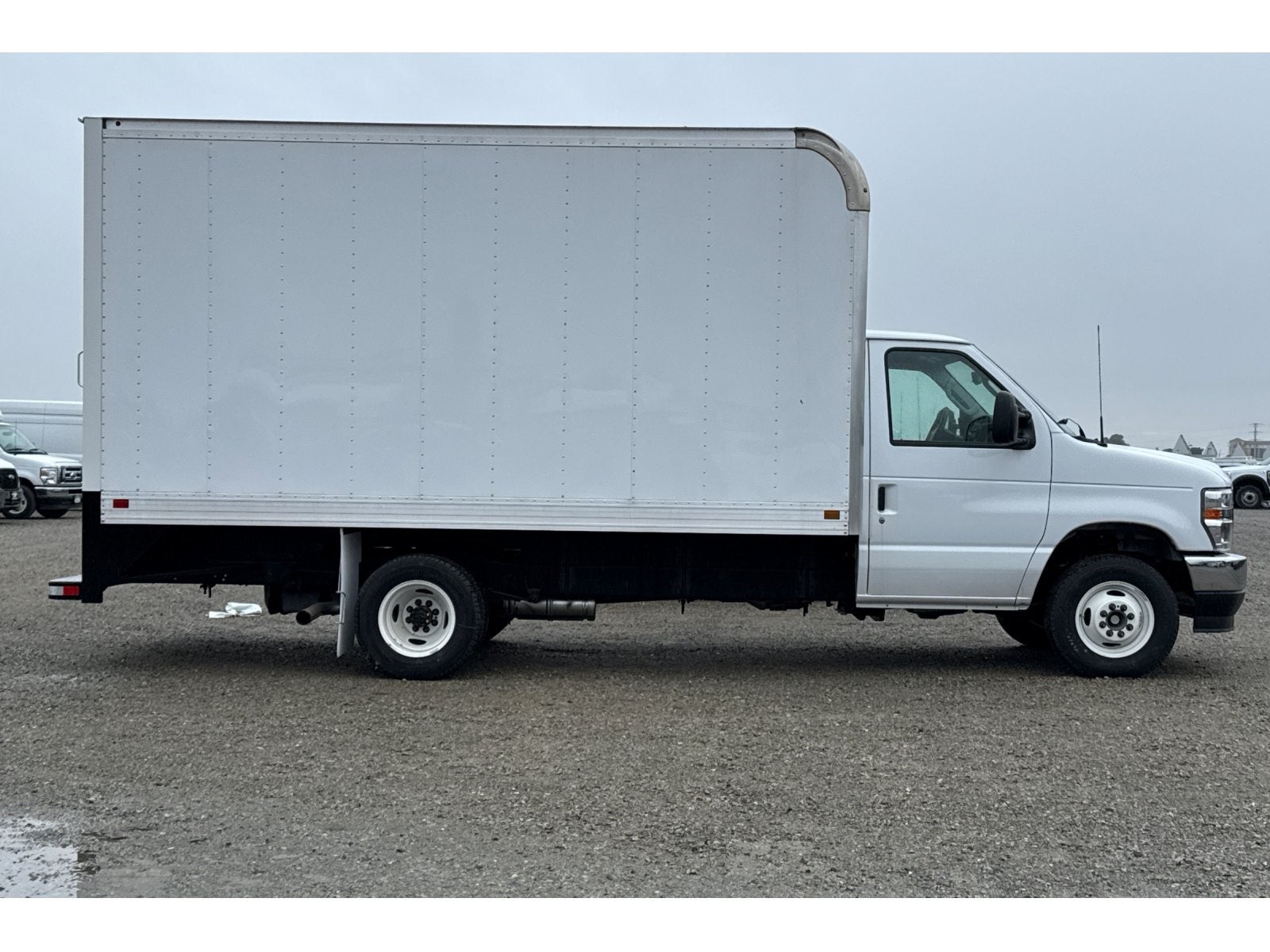 2024 Ford E-450SD Base DRW