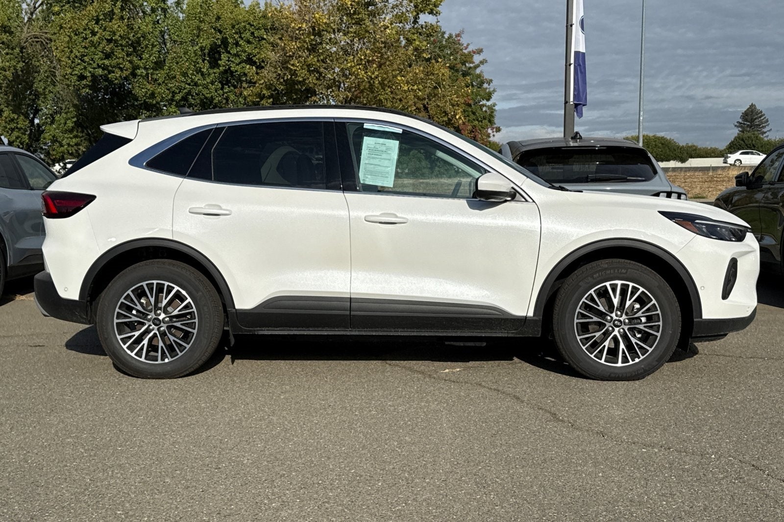 2024 Ford Escape Plug-In Hybrid Base