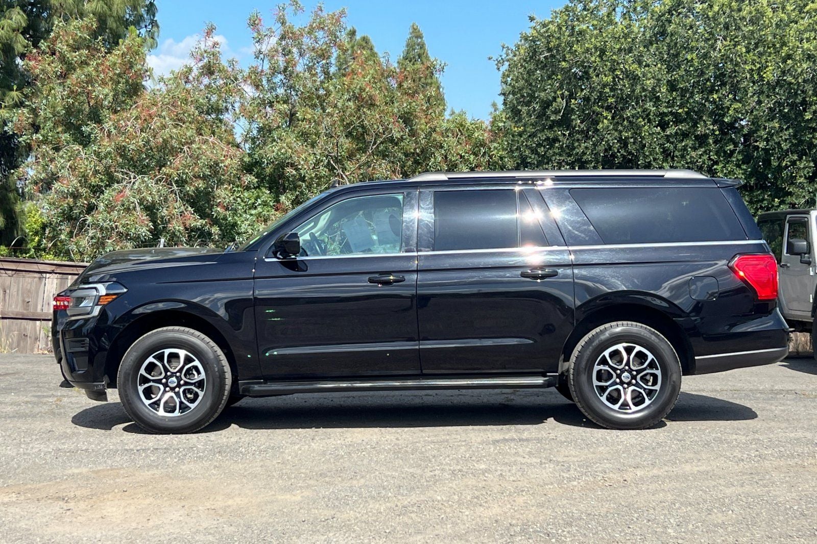 2024 Ford Expedition Max XLT
