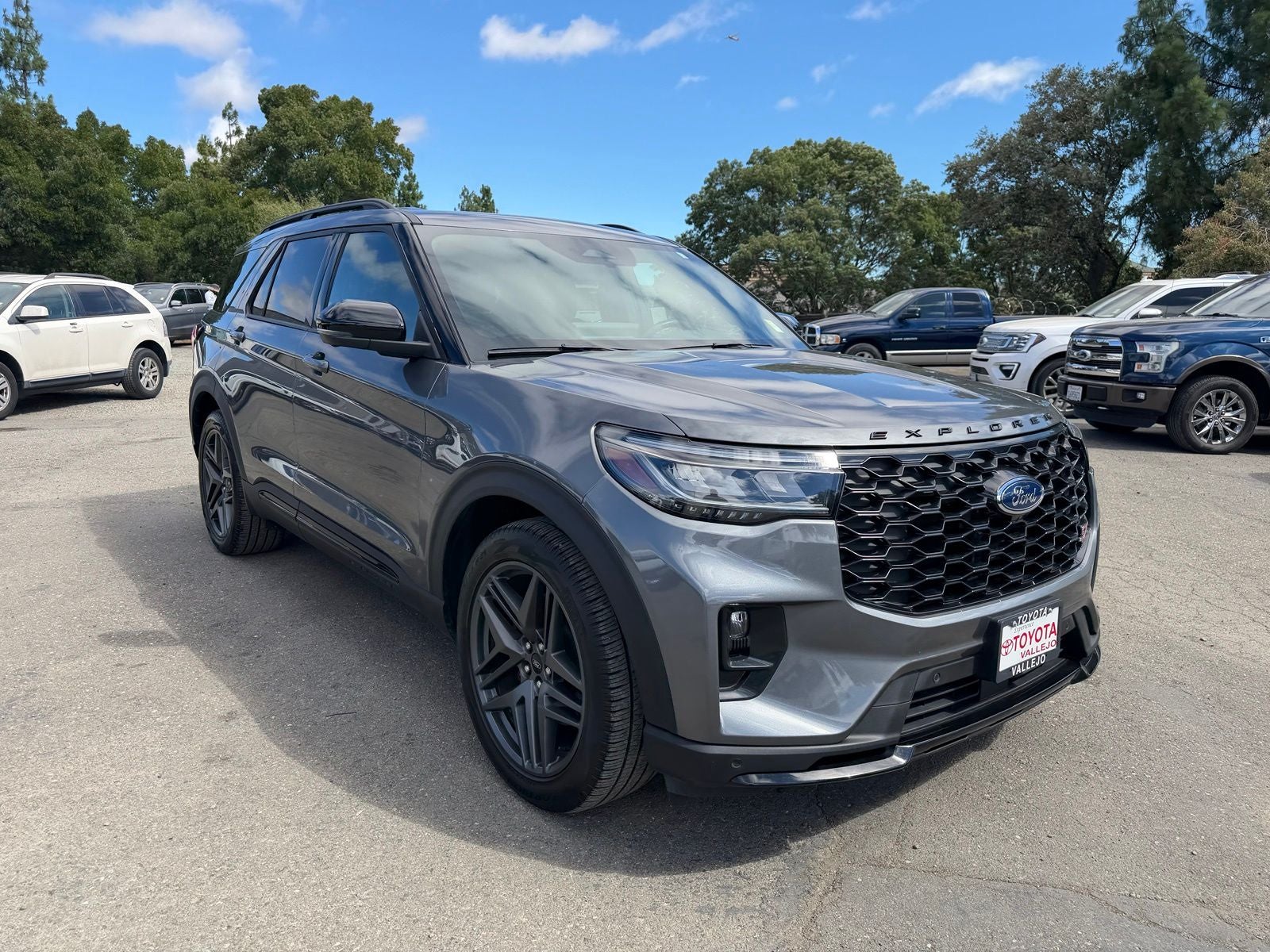 2025 Ford Explorer ST