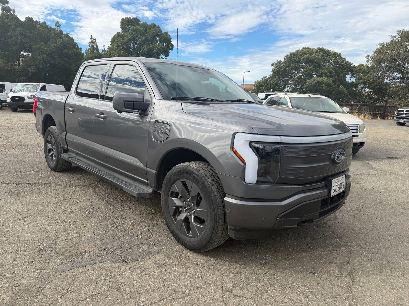 2023 Ford F-150 Lightning Lariat