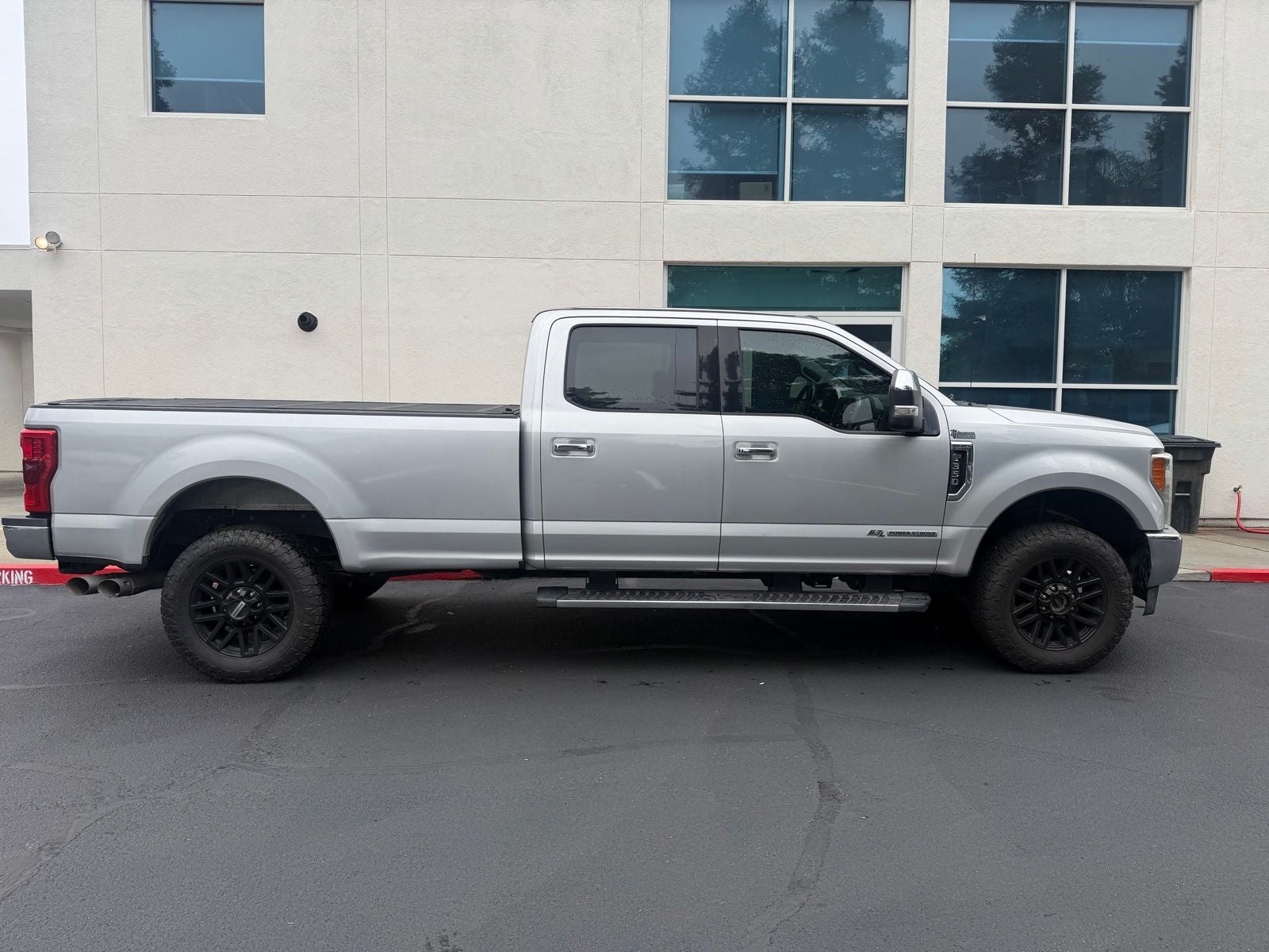 2017 Ford F-350SD Lariat