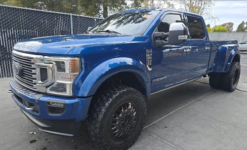 2022 Ford F-450SD Platinum