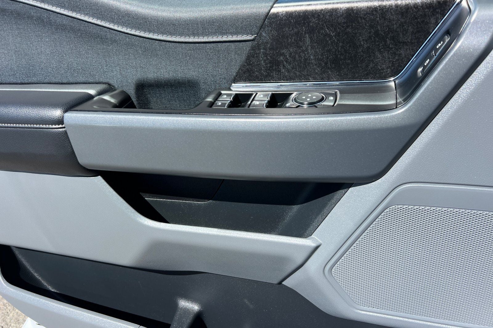 2023 Ford F-150 Lightning XLT