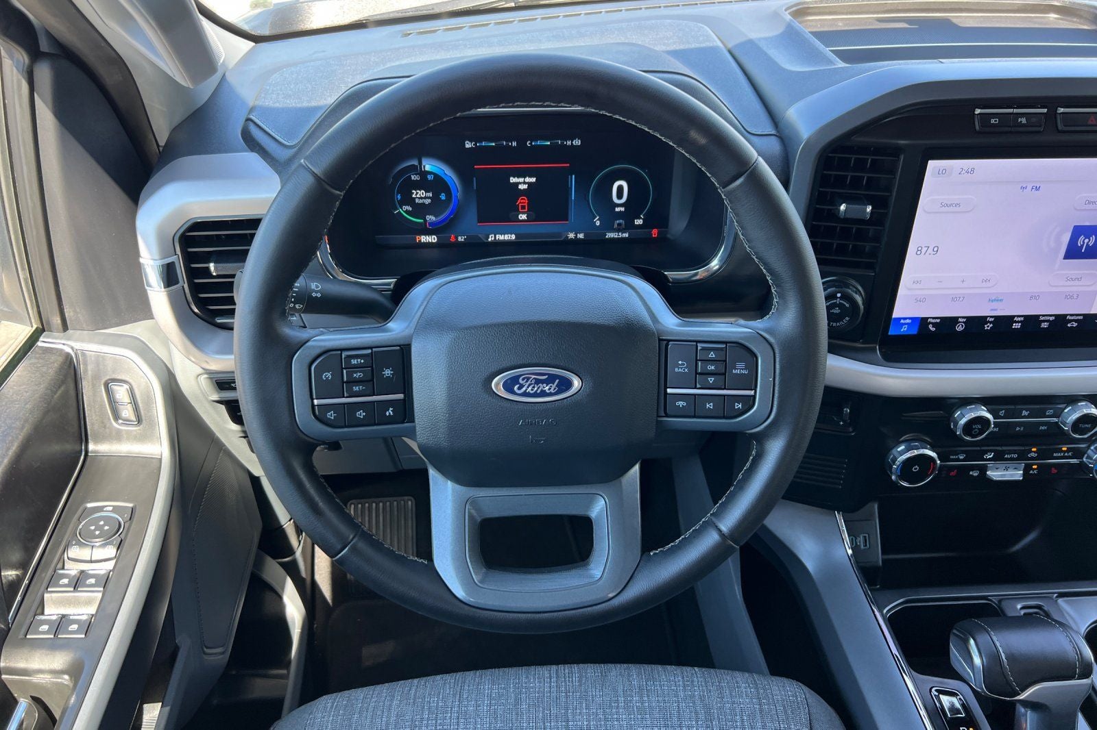 2023 Ford F-150 Lightning XLT