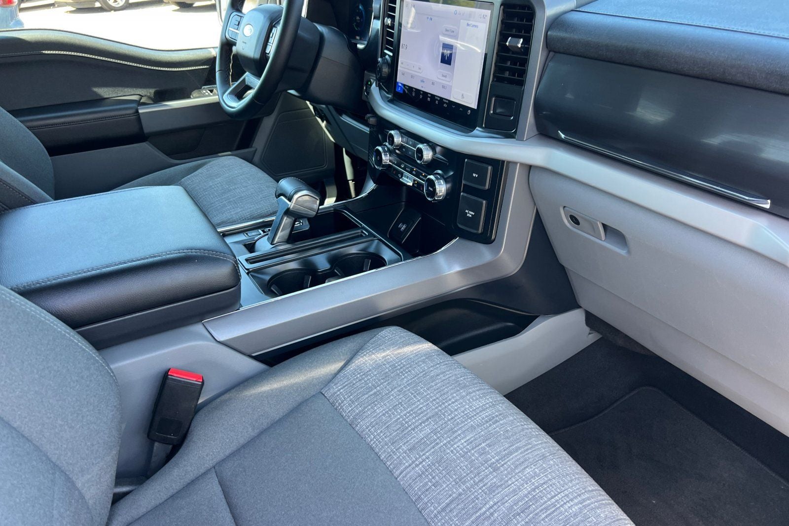 2023 Ford F-150 Lightning XLT