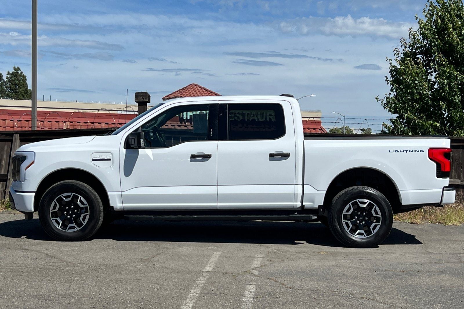 2023 Ford F-150 Lightning XLT