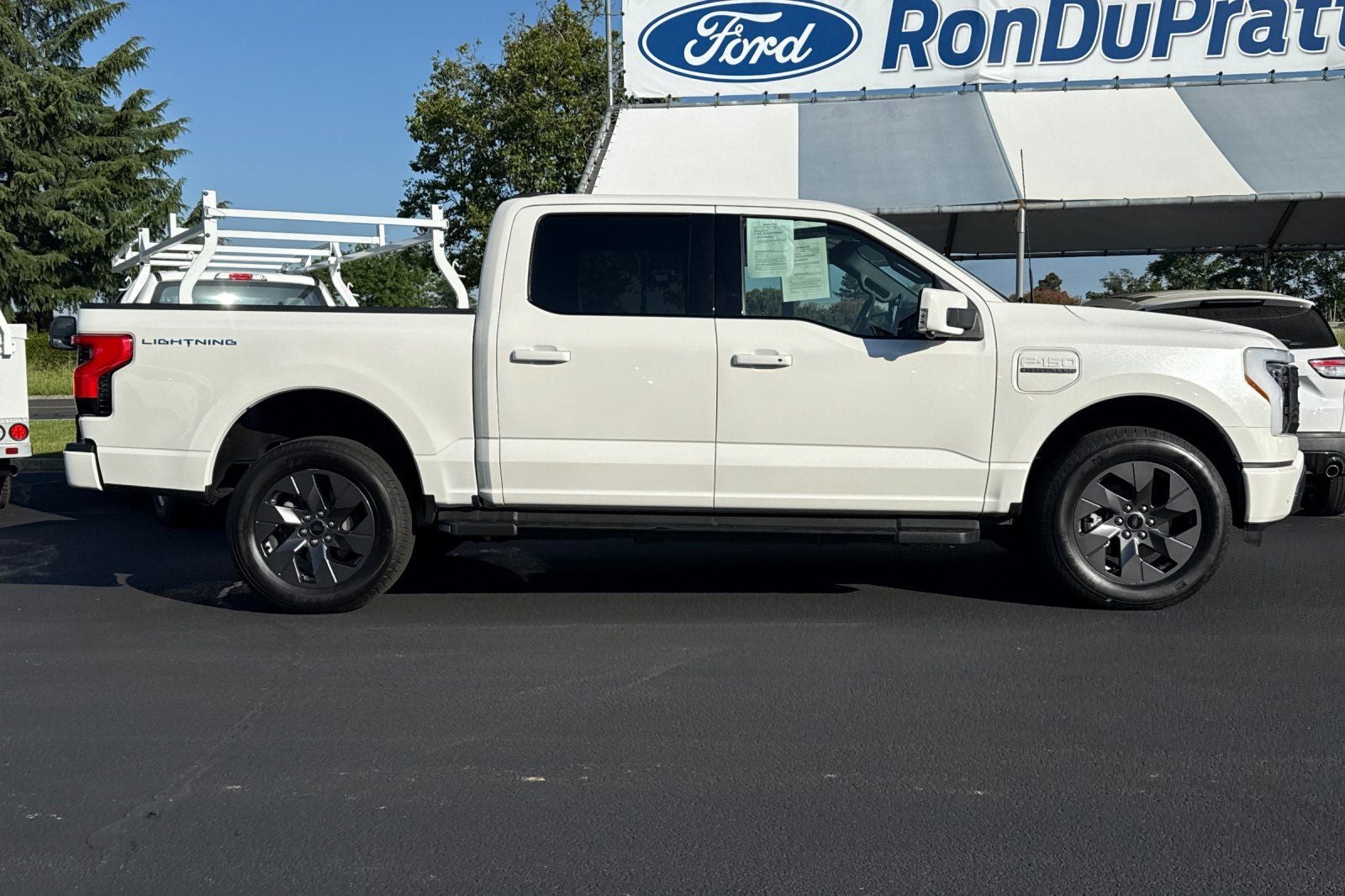 2022 Ford F-150 Lightning Lariat