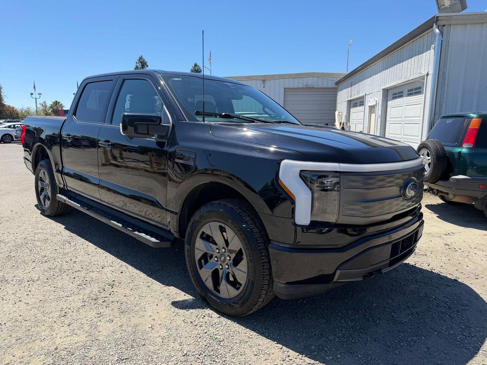 2023 Ford F-150 Lightning Lariat
