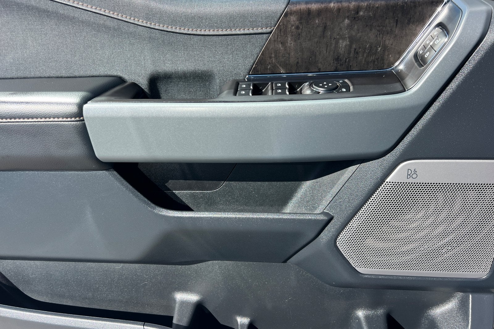 2023 Ford F-150 Lightning Lariat