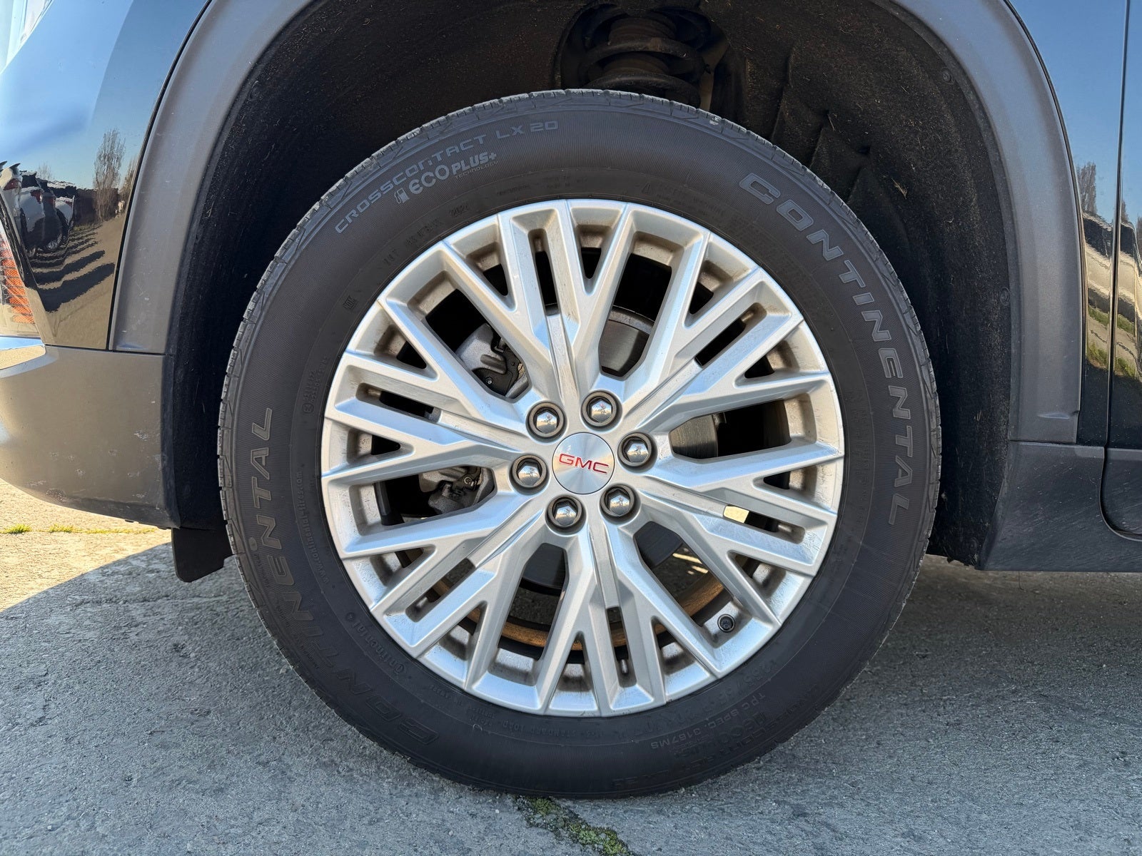 2024 GMC Acadia Elevation