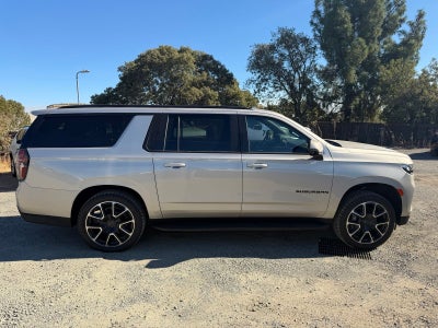 2022 Chevrolet Suburban RST