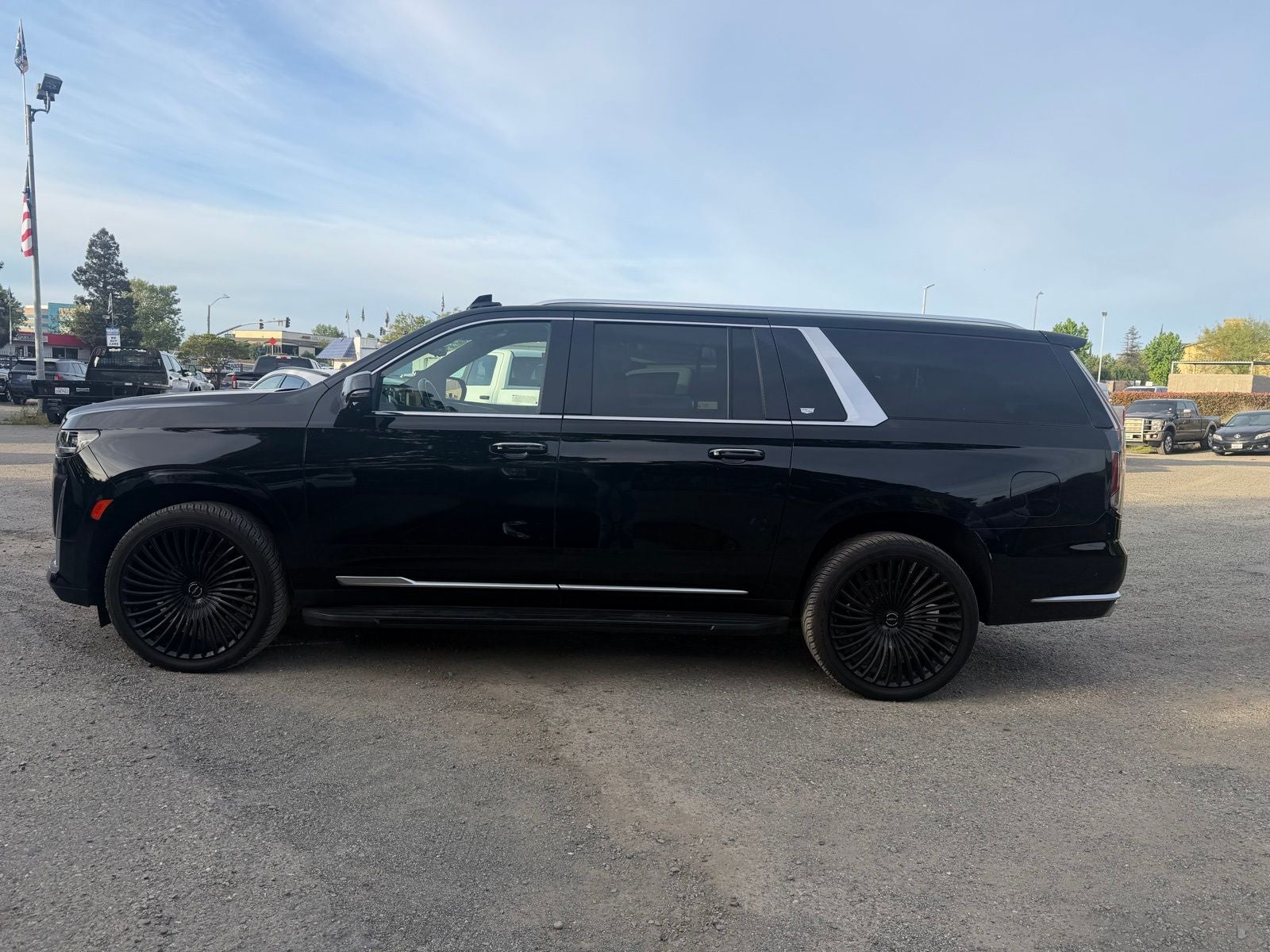 2023 Cadillac Escalade ESV Premium