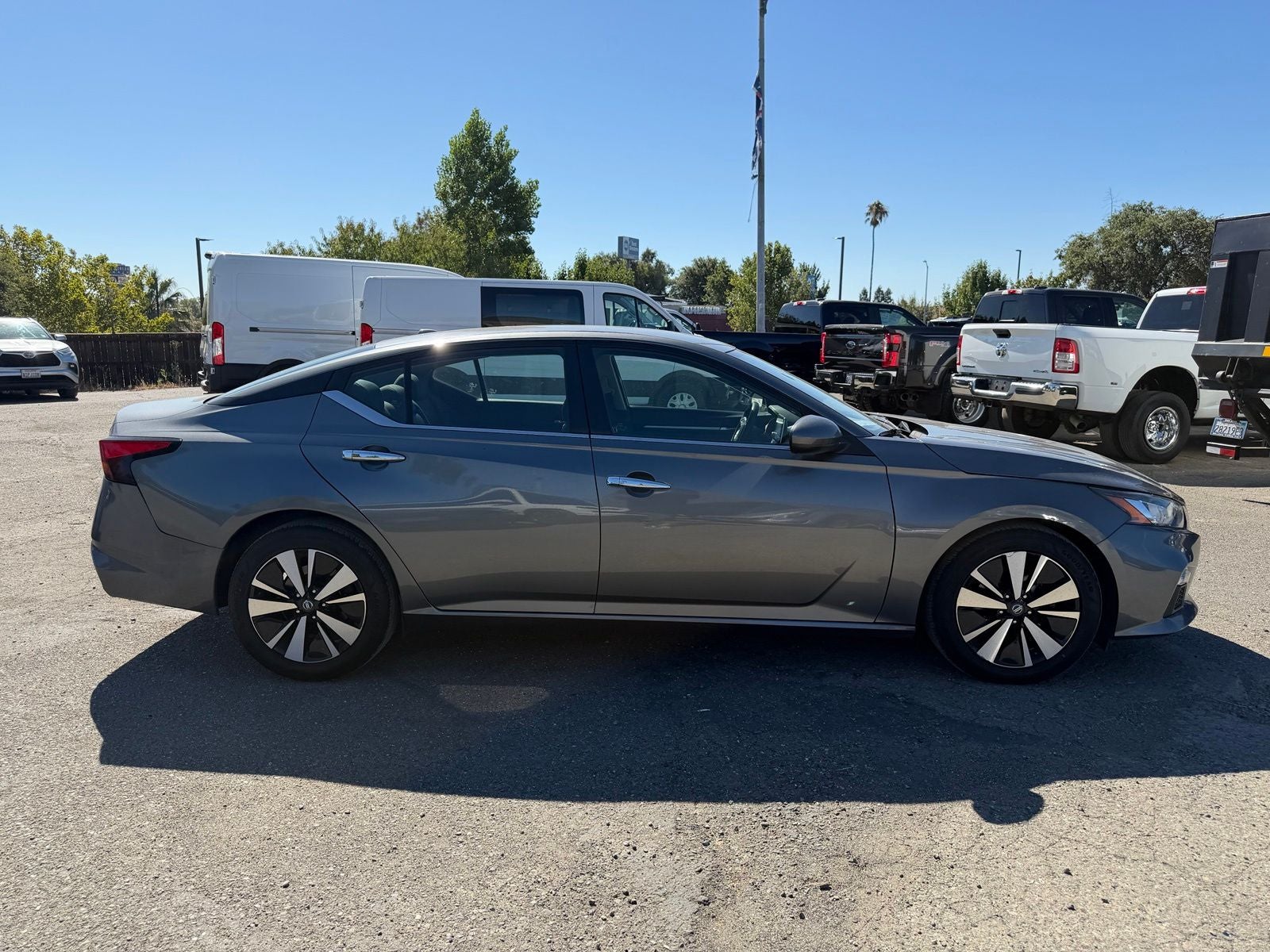 2022 Nissan Altima 2.5 SV