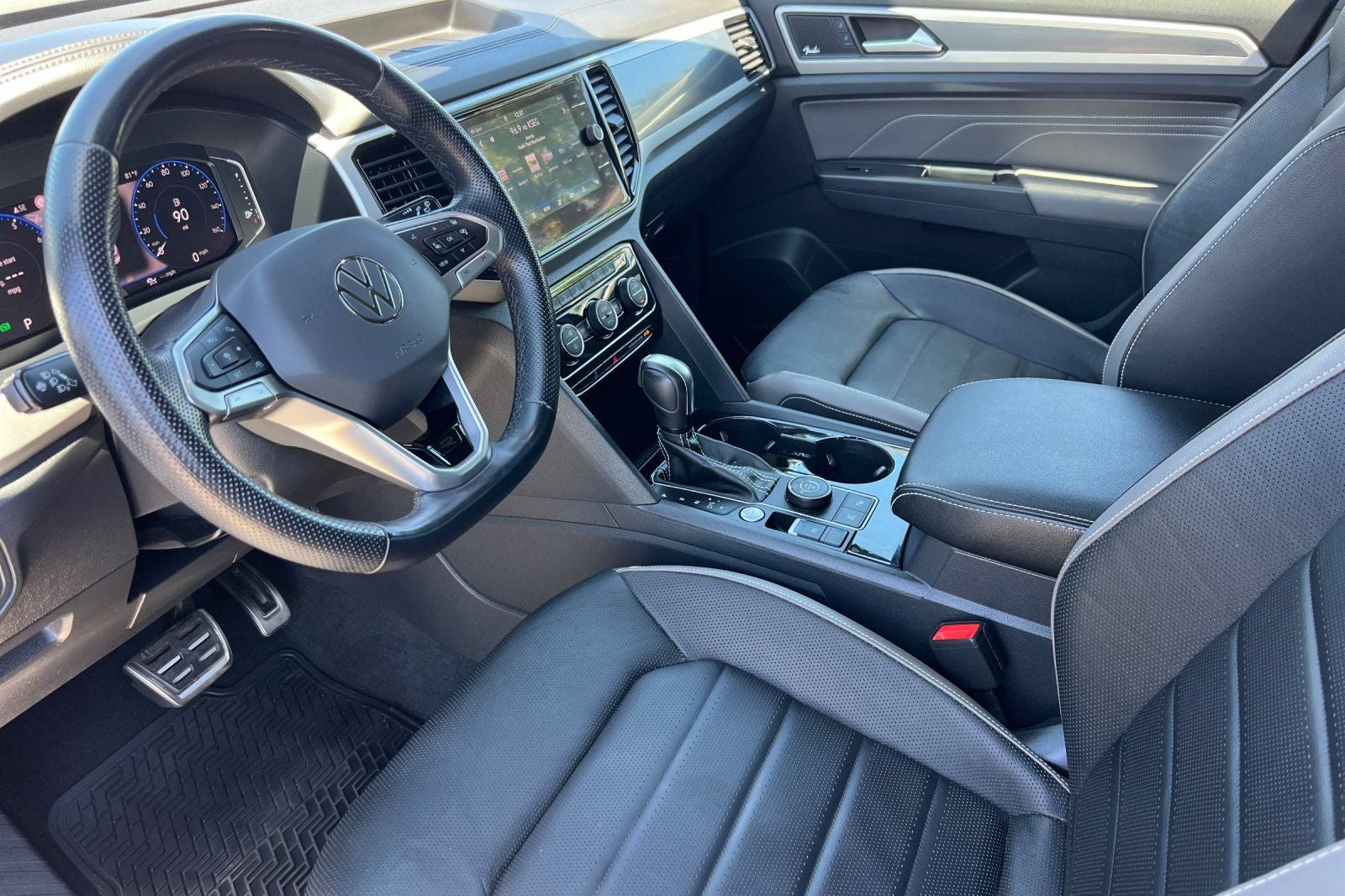 2021 Volkswagen Atlas Cross Sport 3.6L V6 SEL Premium R-Line