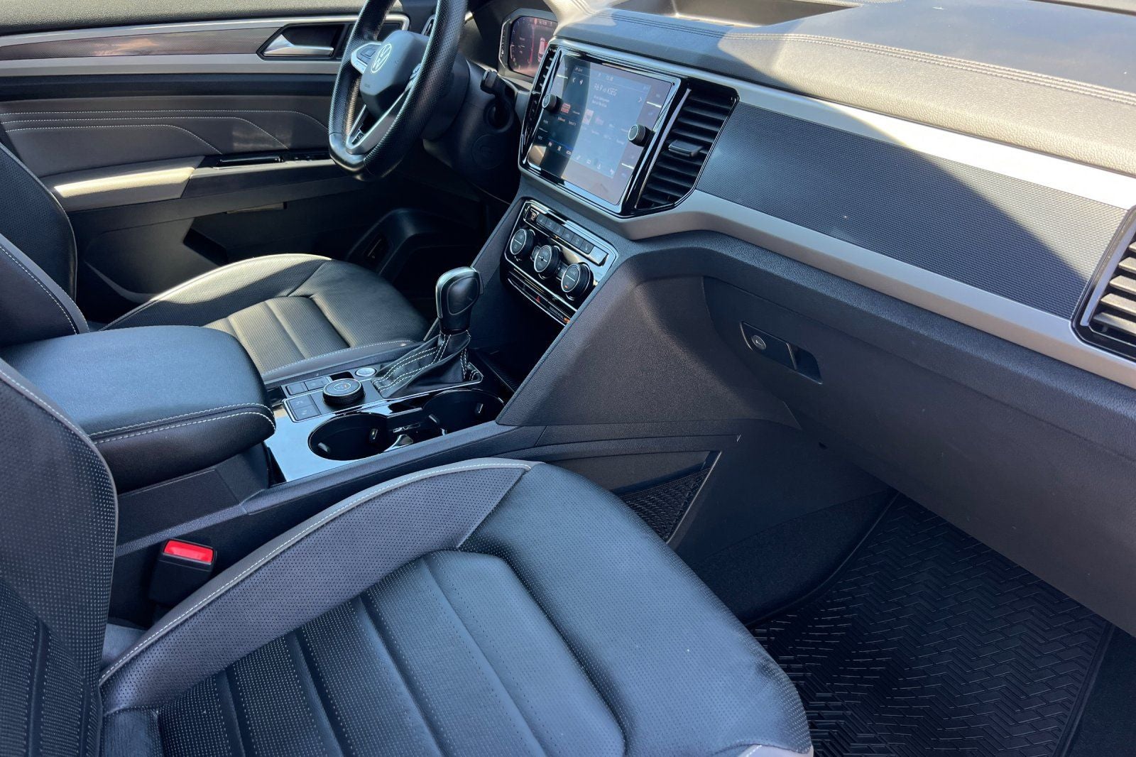 2021 Volkswagen Atlas Cross Sport 3.6L V6 SEL Premium R-Line