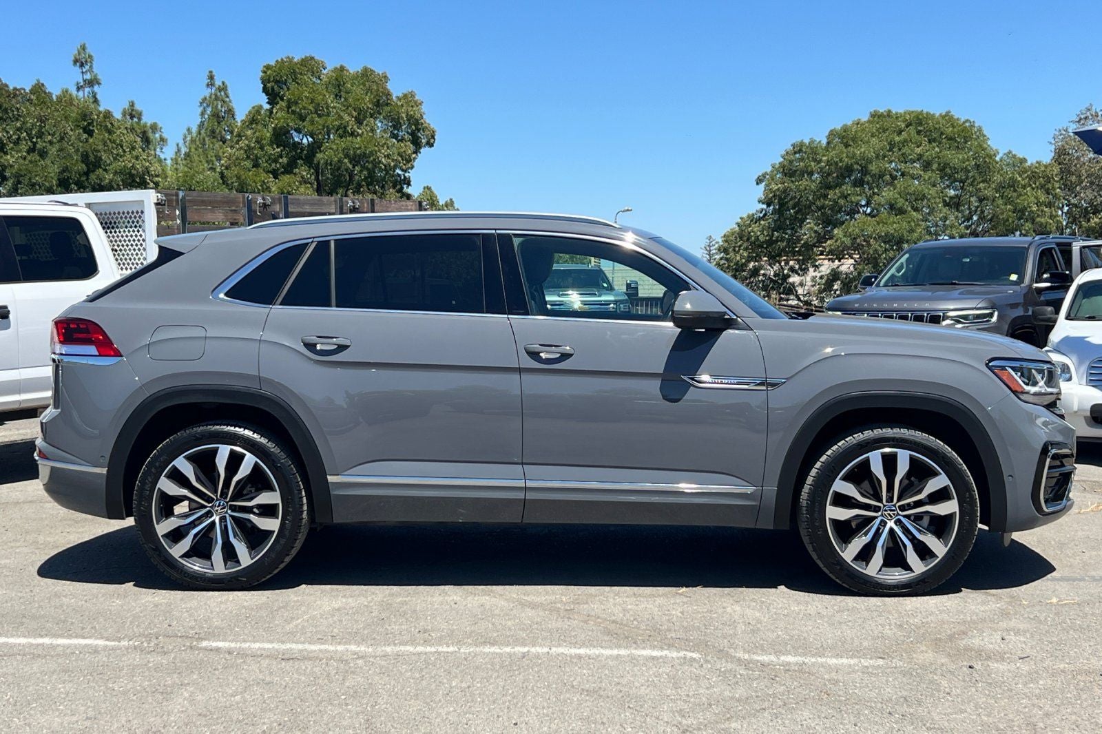 2021 Volkswagen Atlas Cross Sport 3.6L V6 SEL Premium R-Line
