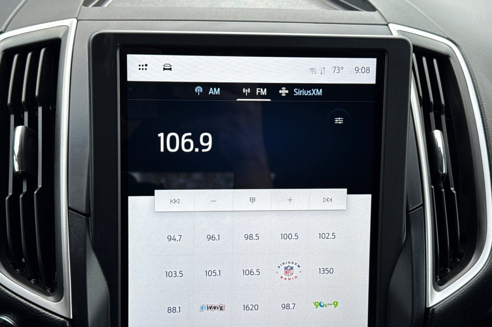 2023 Ford Edge SE
