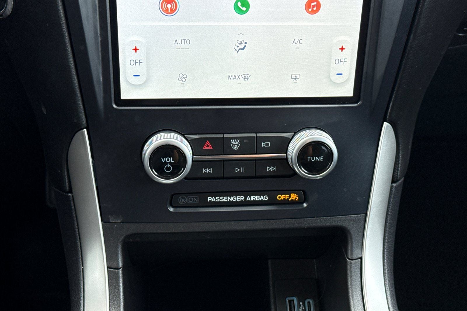 2023 Ford Edge SE