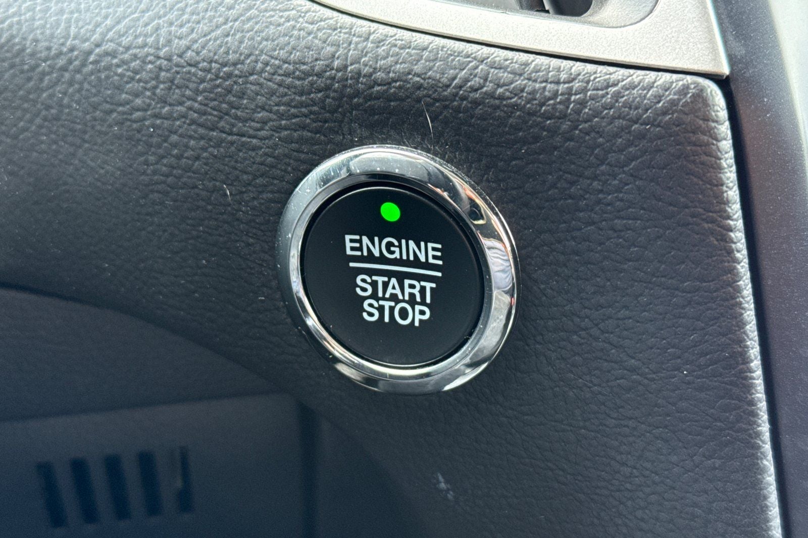 2023 Ford Edge SE