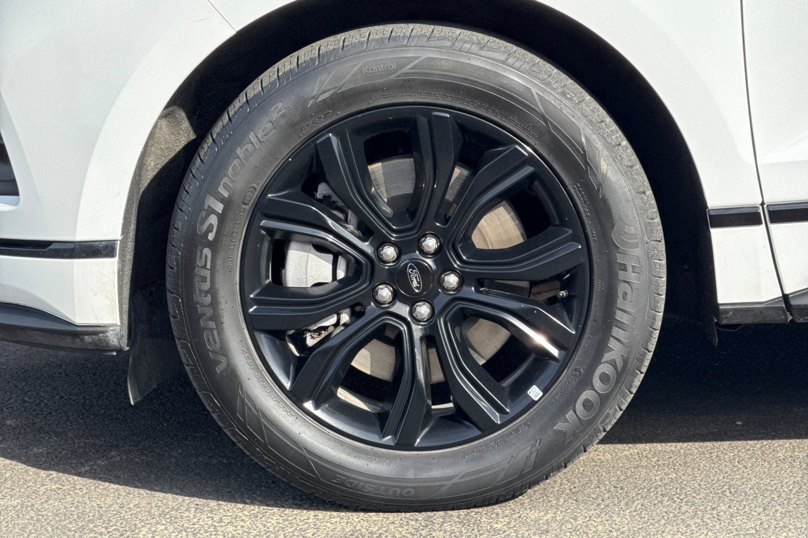 2023 Ford Edge SE