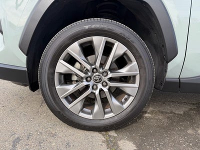 2022 Toyota RAV4 XLE Premium
