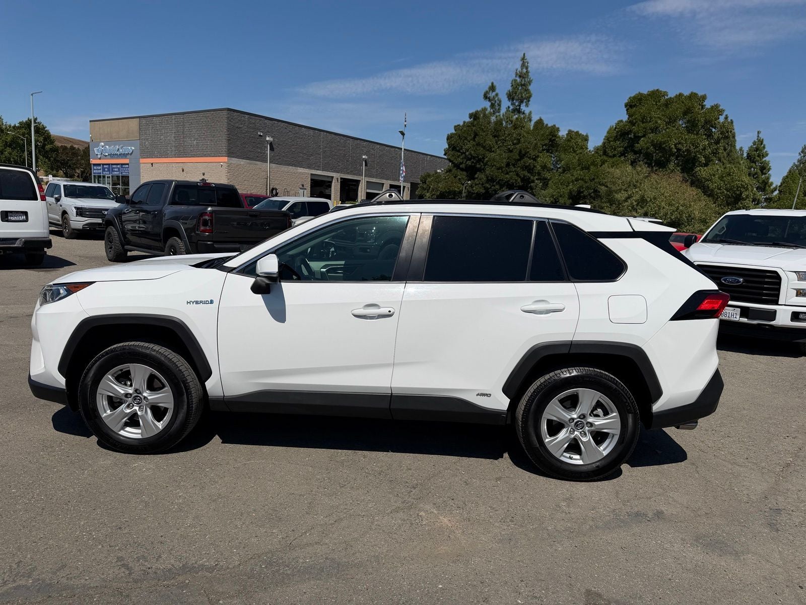 2020 Toyota RAV4 Hybrid XLE