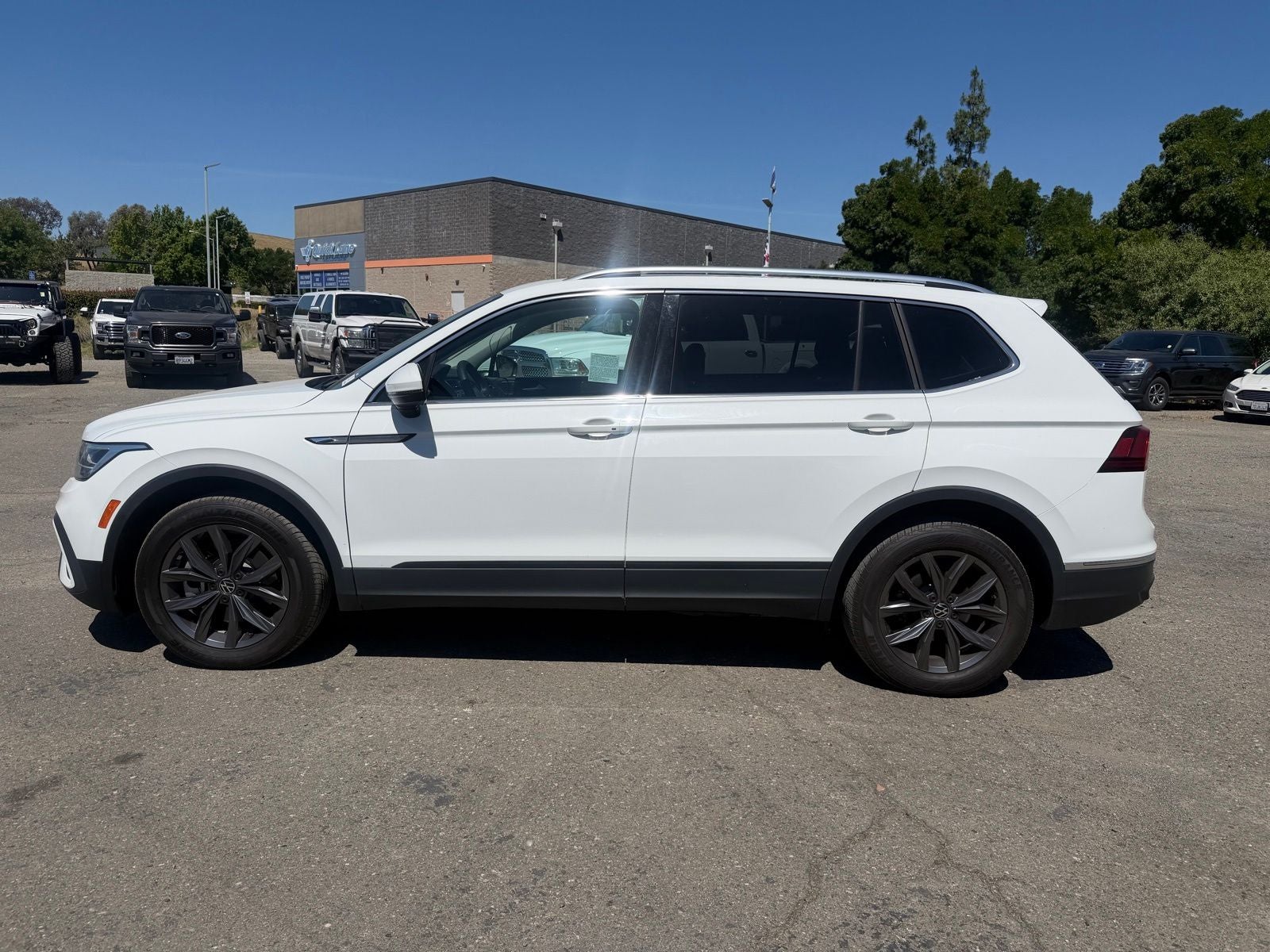 2022 Volkswagen Tiguan 2.0T SE