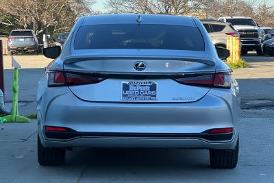 2024 Lexus ES 300h F SPORT Handling