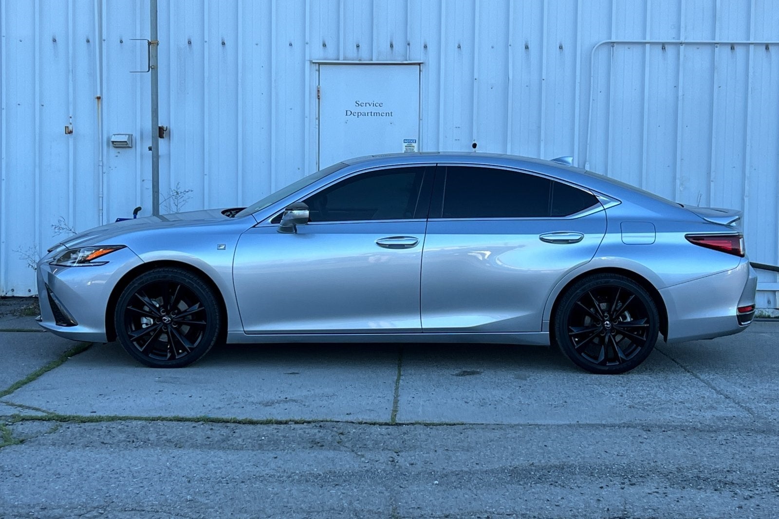 2024 Lexus ES 300h F SPORT Handling