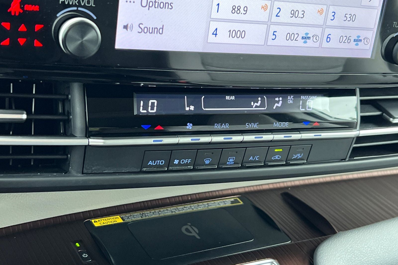 2023 Toyota Sienna LE 8 Passenger