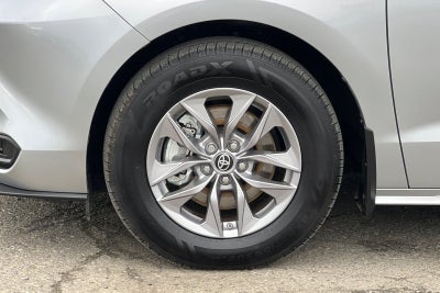 2023 Toyota Sienna LE 8 Passenger