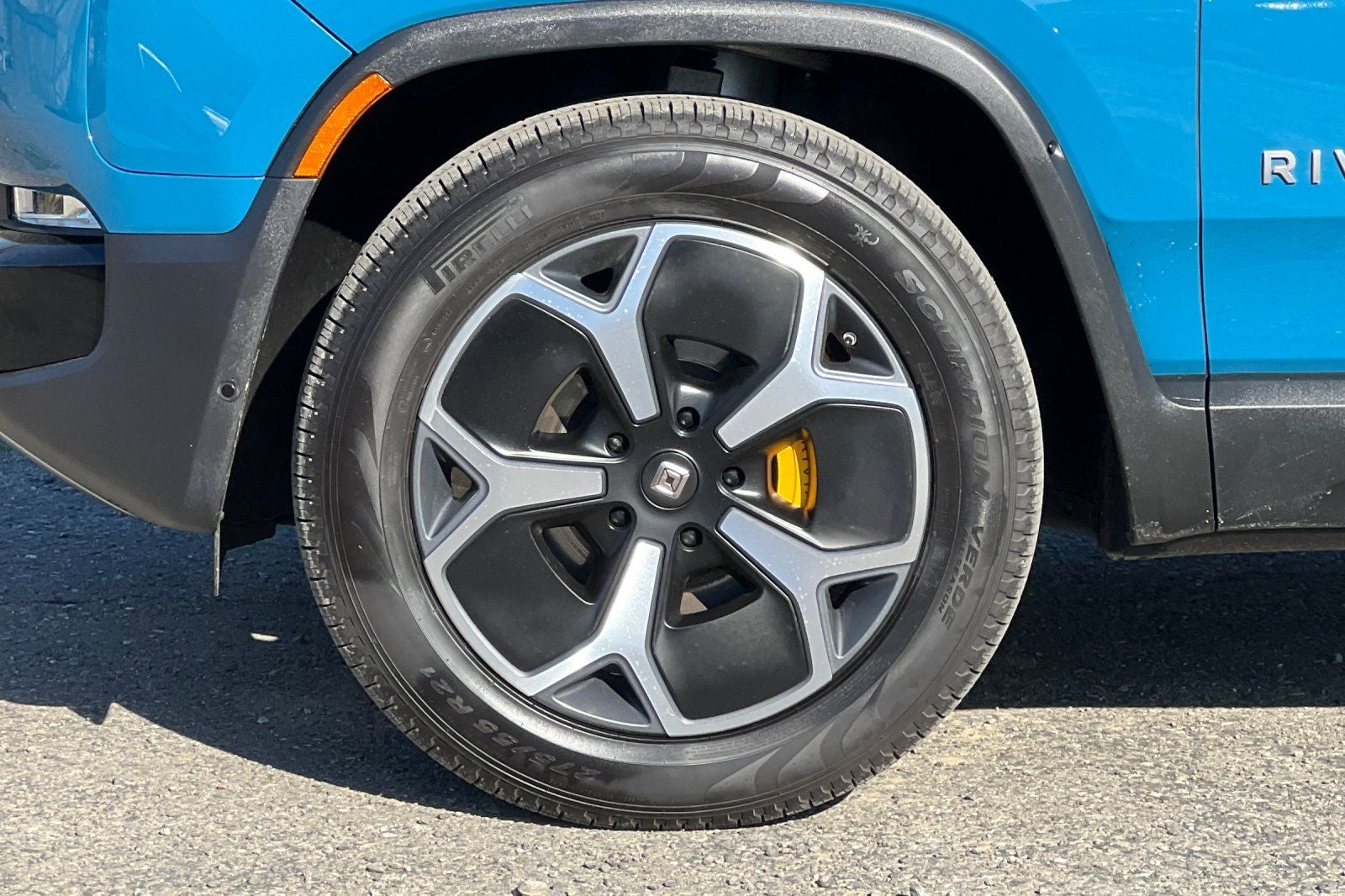 2023 Rivian R1T Adventure