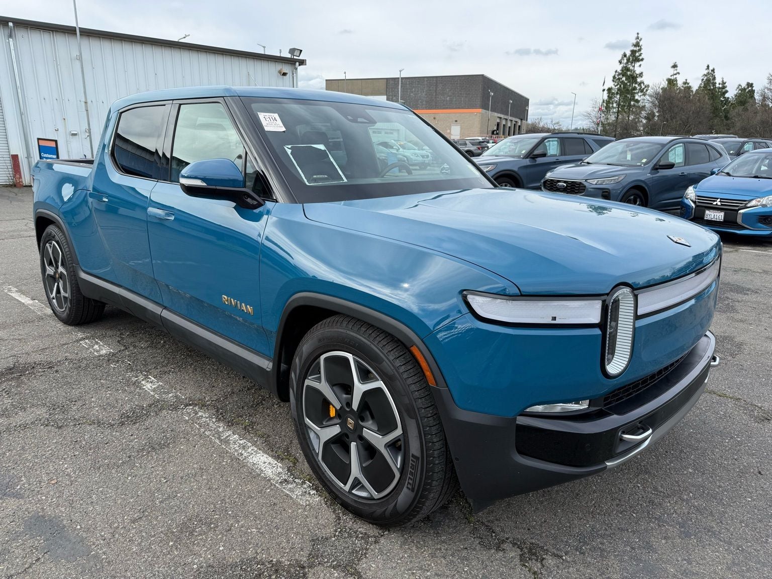 2023 Rivian R1T Adventure