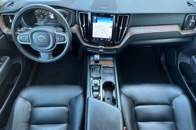 2021 Volvo XC60 T6 Momentum