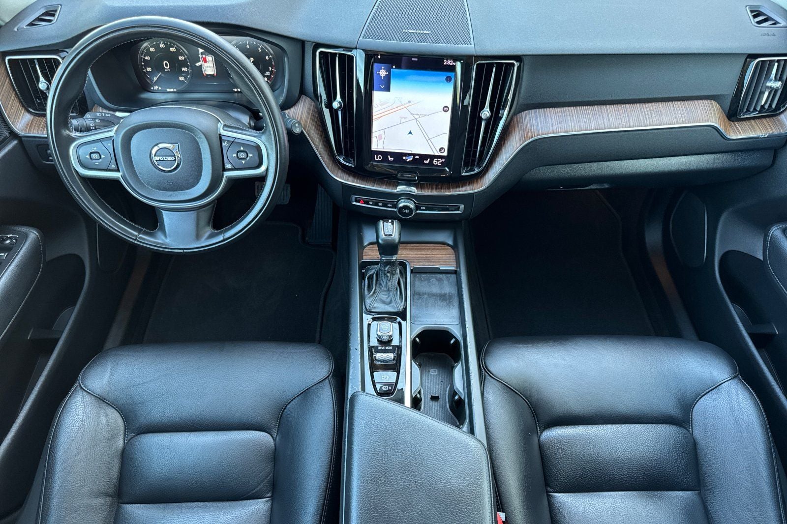 2021 Volvo XC60 T6 Momentum