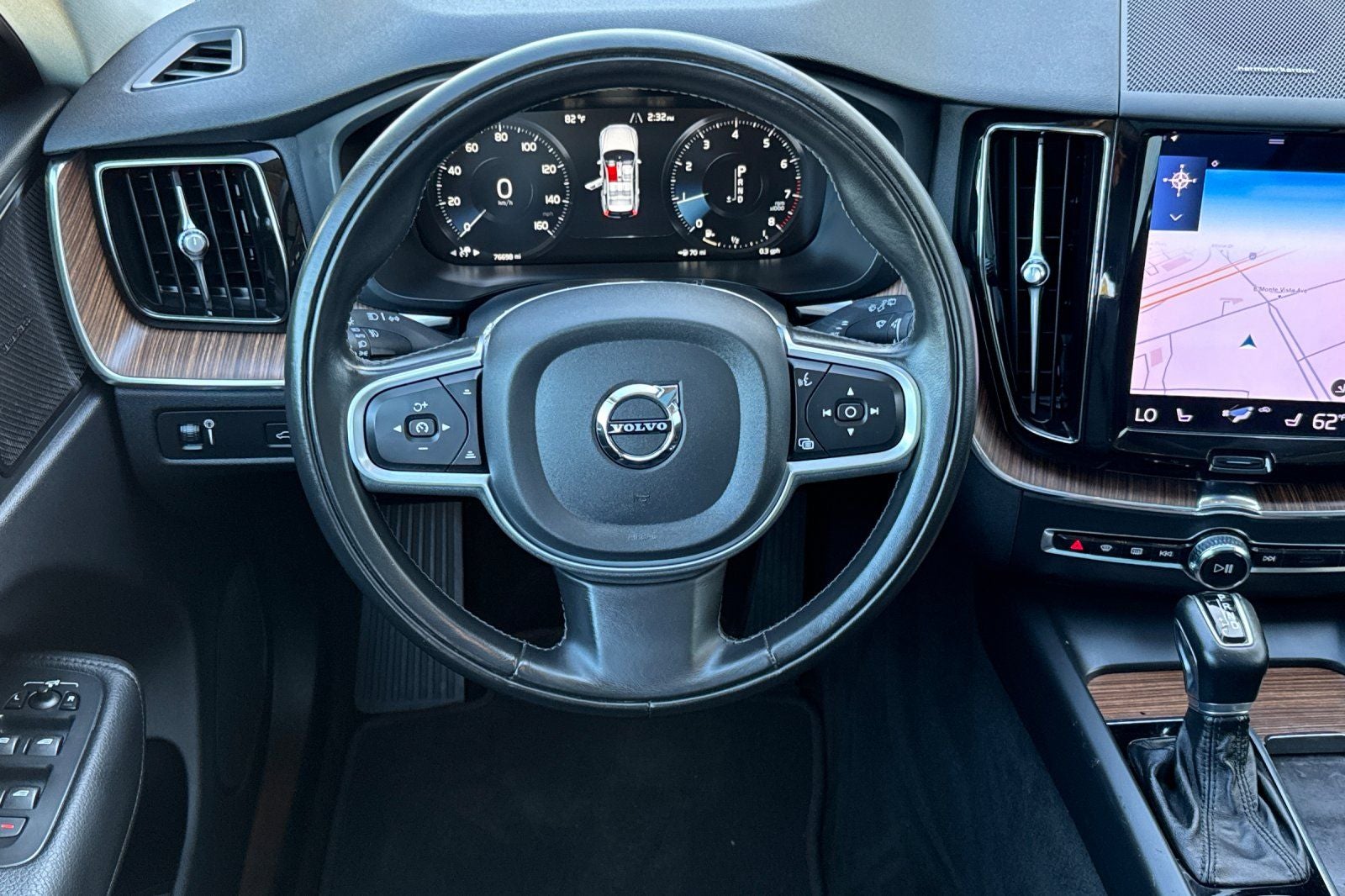 2021 Volvo XC60 T6 Momentum