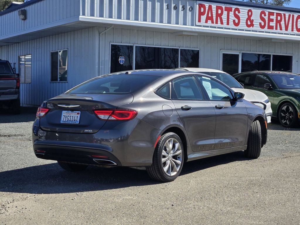 2016 Chrysler 200 S